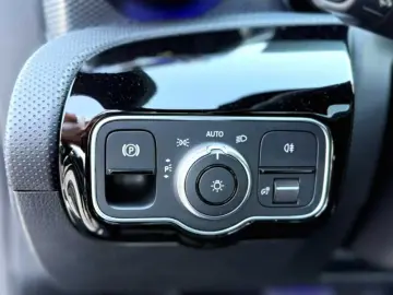 Mercedes-Benz Cla-250