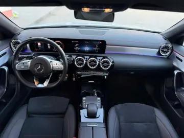 Mercedes-Benz Cla-180