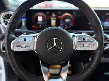 Mercedes-Benz Cla-180