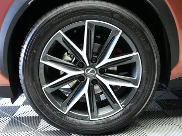 LEXUS LBX 1.5 HEV 4x2 CVT COOL