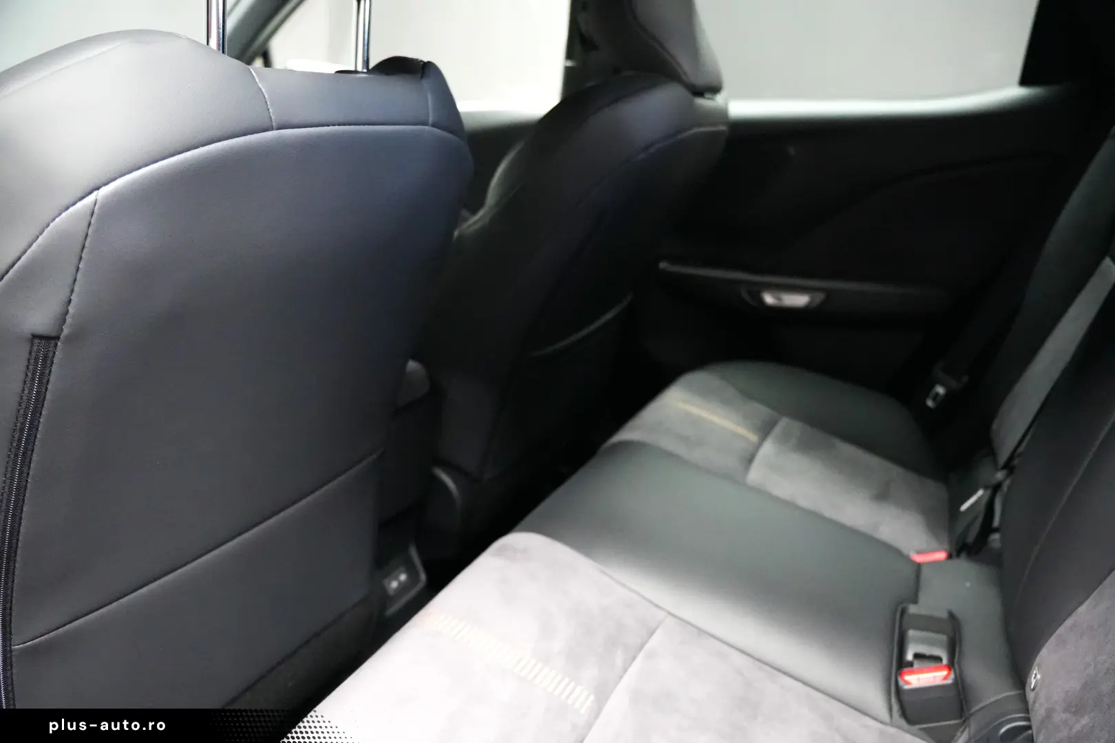 LEXUS LBX 1.5 HEV 4x2 CVT COOL