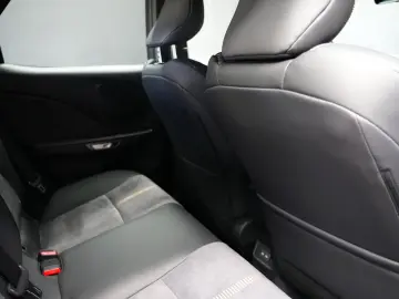 LEXUS LBX 1.5 HEV 4x2 CVT COOL