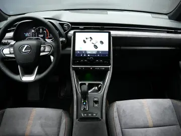 LEXUS LBX 1.5 HEV 4x2 CVT COOL