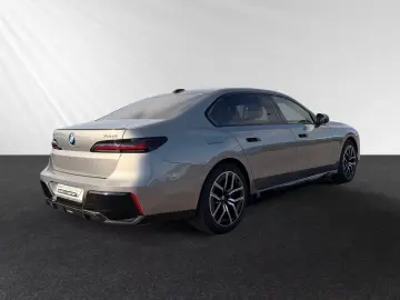 BMW 750e xDrive M Sport Pro