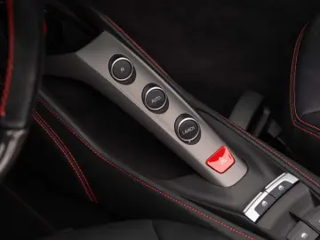 Ferrari 488 GTS Spyder