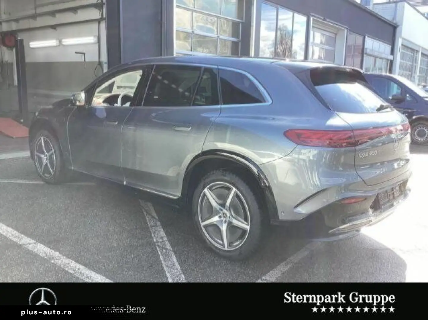 MERCEDES-BENZ EQS 450 4M AMG SUV Hyper Pano AHK Massage HUD