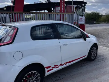 Fiat Grande Punto 2011 1.3L Diesel