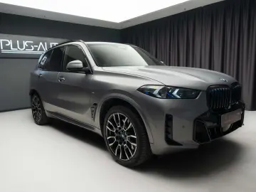 BMW X5 xDrive50e M Sport Pro - Iconic Glow