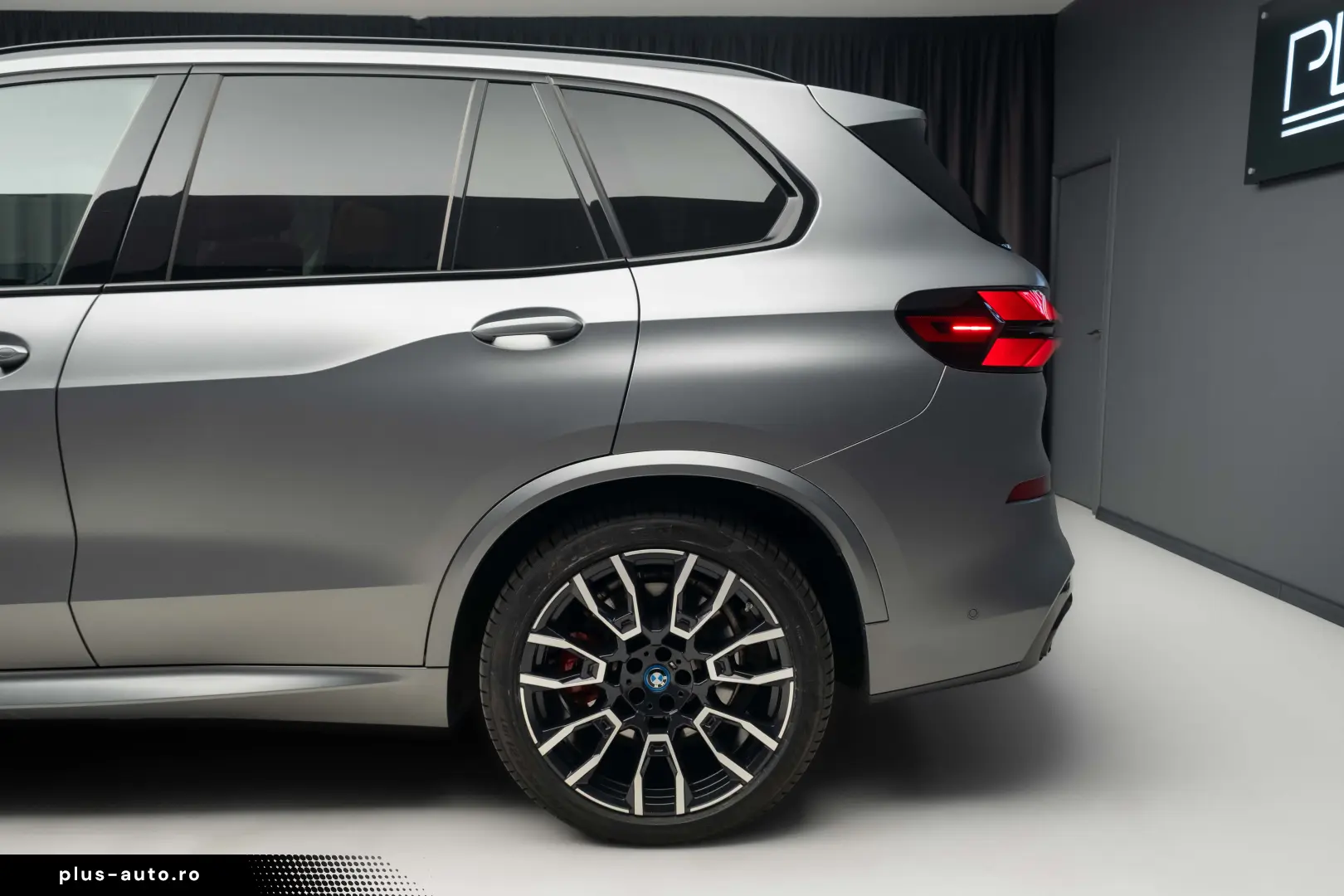BMW X5 xDrive50e M Sport Pro - Iconic Glow