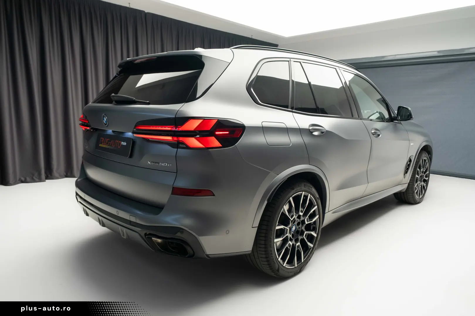 BMW X5 xDrive50e M Sport Pro - Iconic Glow