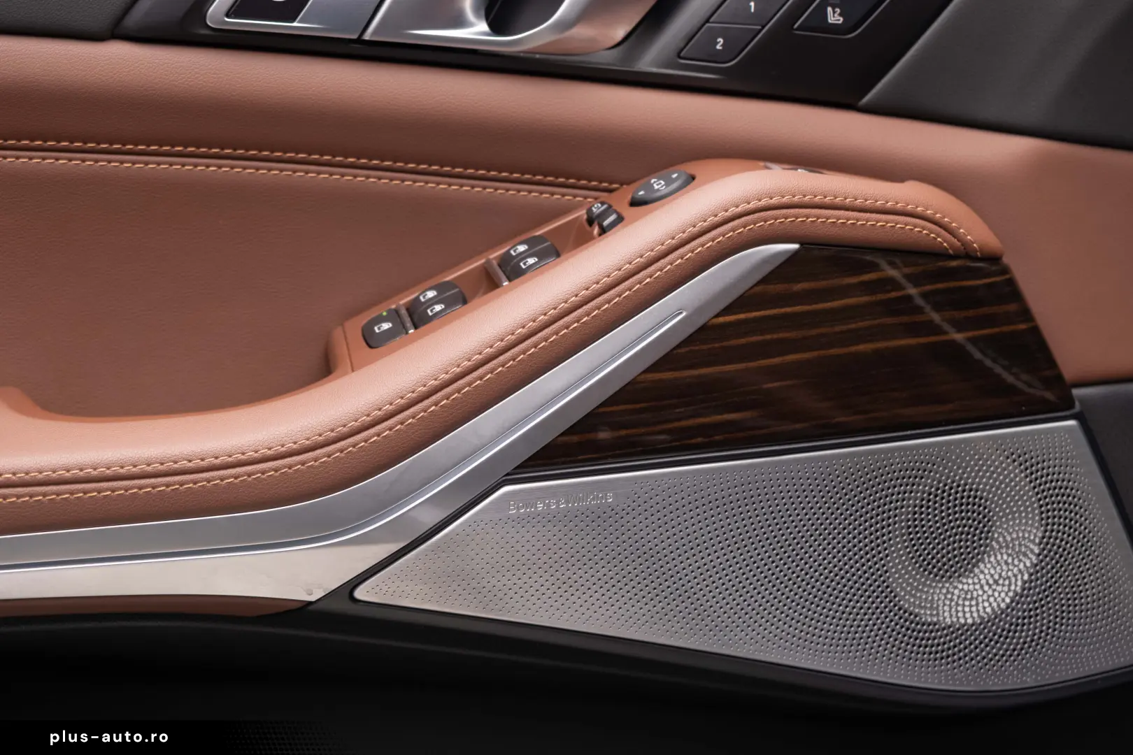 BMW X5 xDrive50e M Sport Pro - Iconic Glow