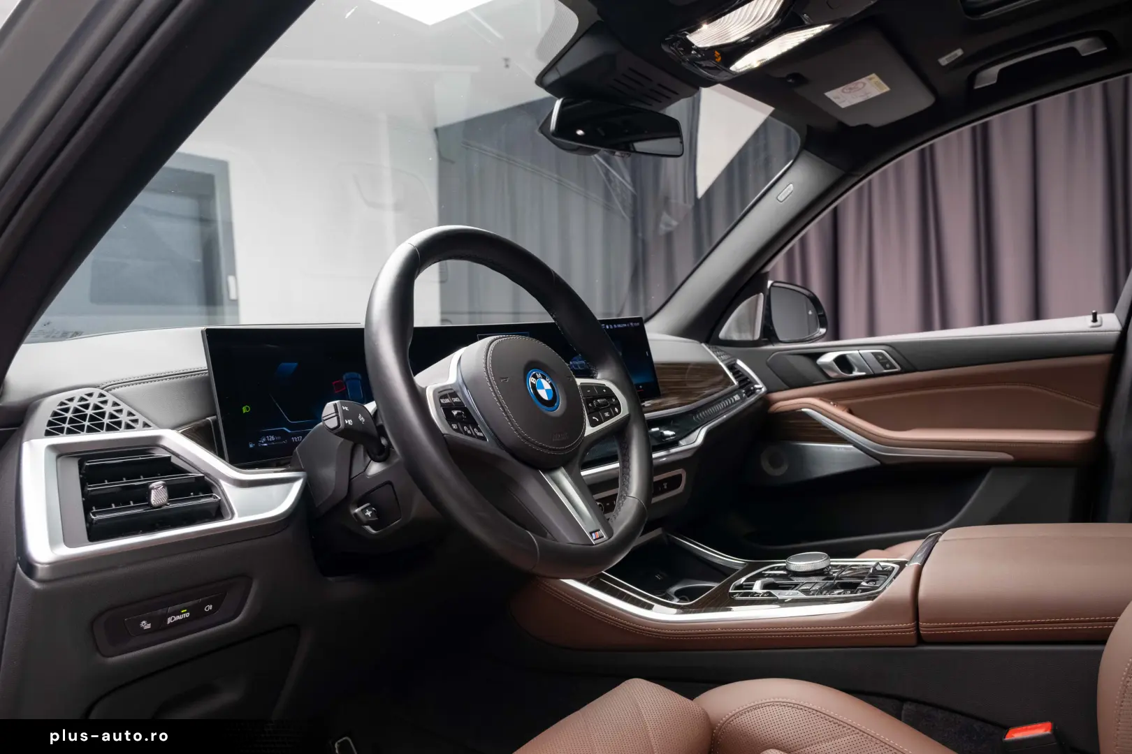 BMW X5 xDrive50e M Sport Pro - Iconic Glow