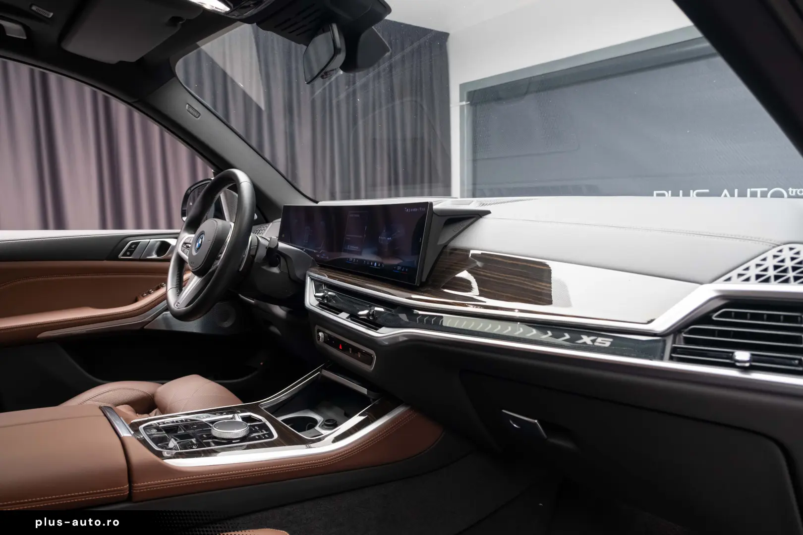 BMW X5 xDrive50e M Sport Pro - Iconic Glow