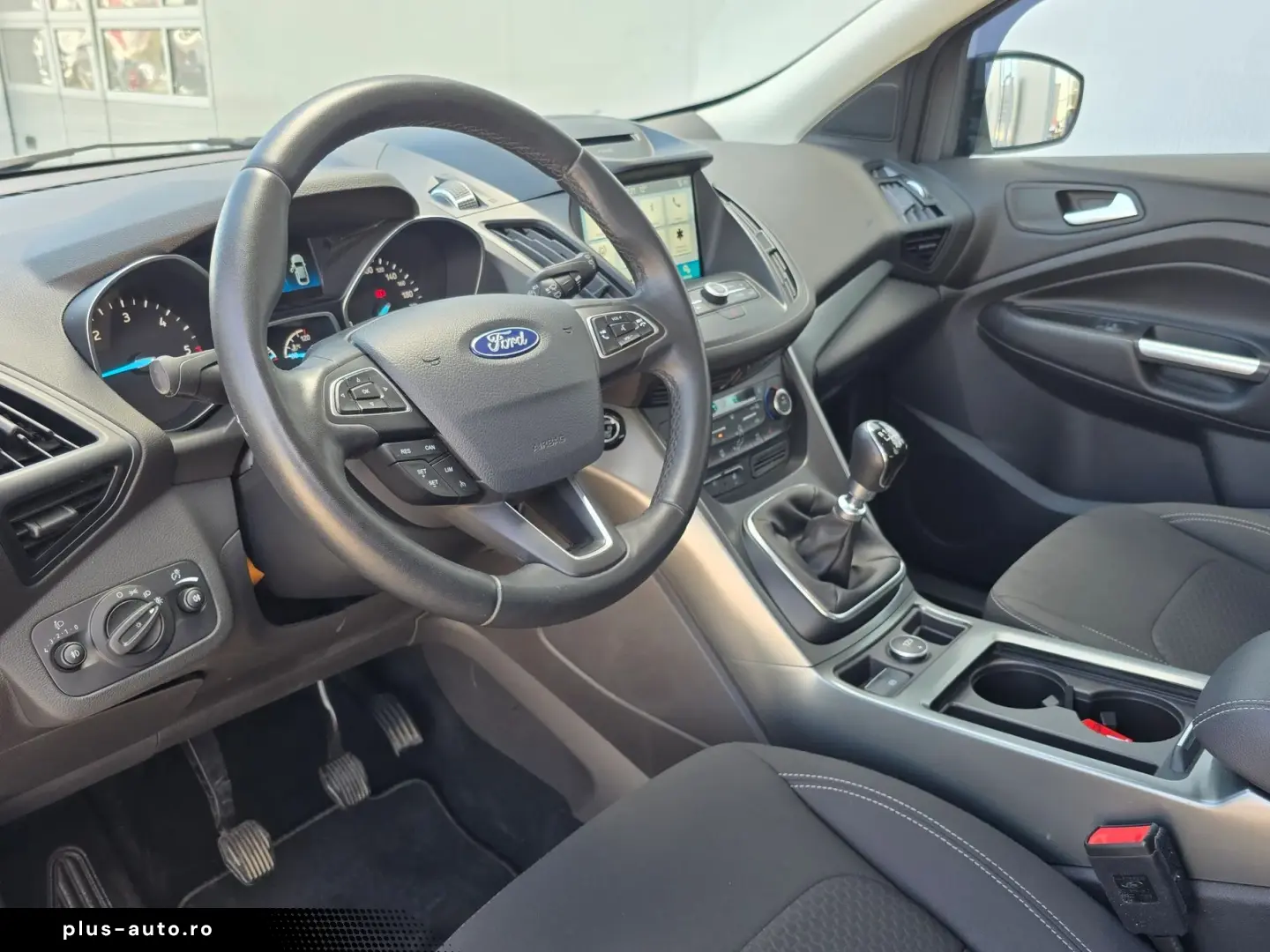 FORD KUGA 1.5 TDCi 120 CP 2WD Titanium