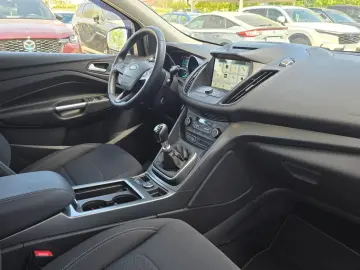 FORD KUGA 1.5 TDCi 120 CP 2WD Titanium