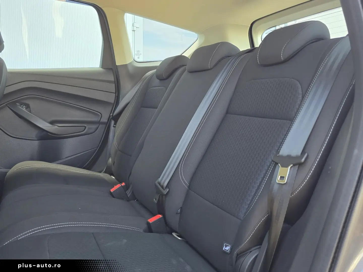 FORD KUGA 1.5 TDCi 120 CP 2WD Titanium