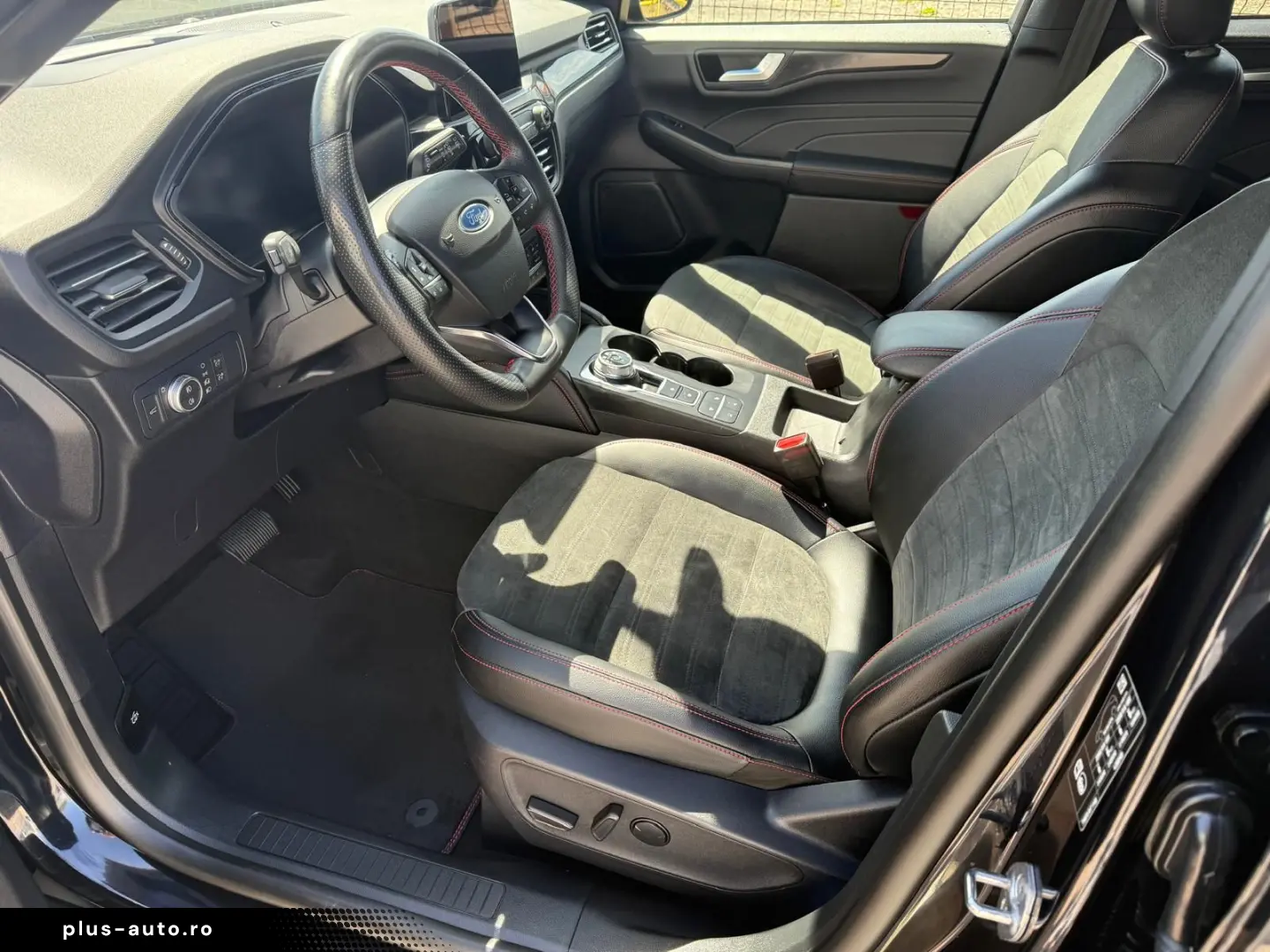 Ford Kuga 2.5 Duratec HEV ST-LINE X CVT 4WD