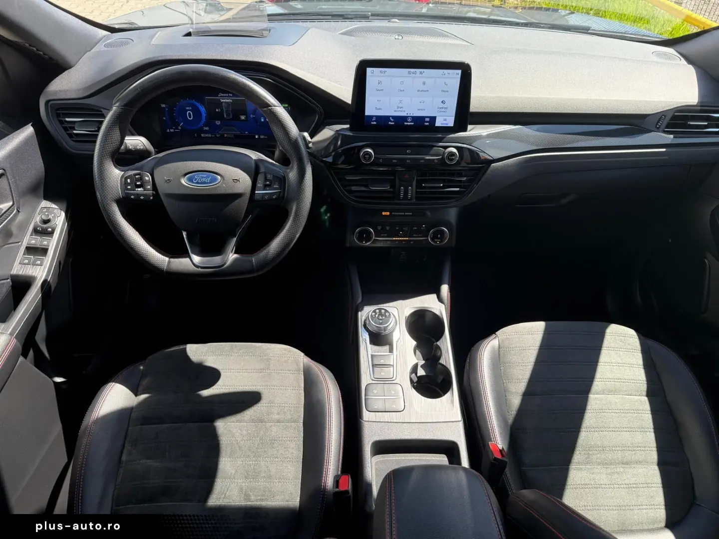 Ford Kuga 2.5 Duratec HEV ST-LINE X CVT 4WD