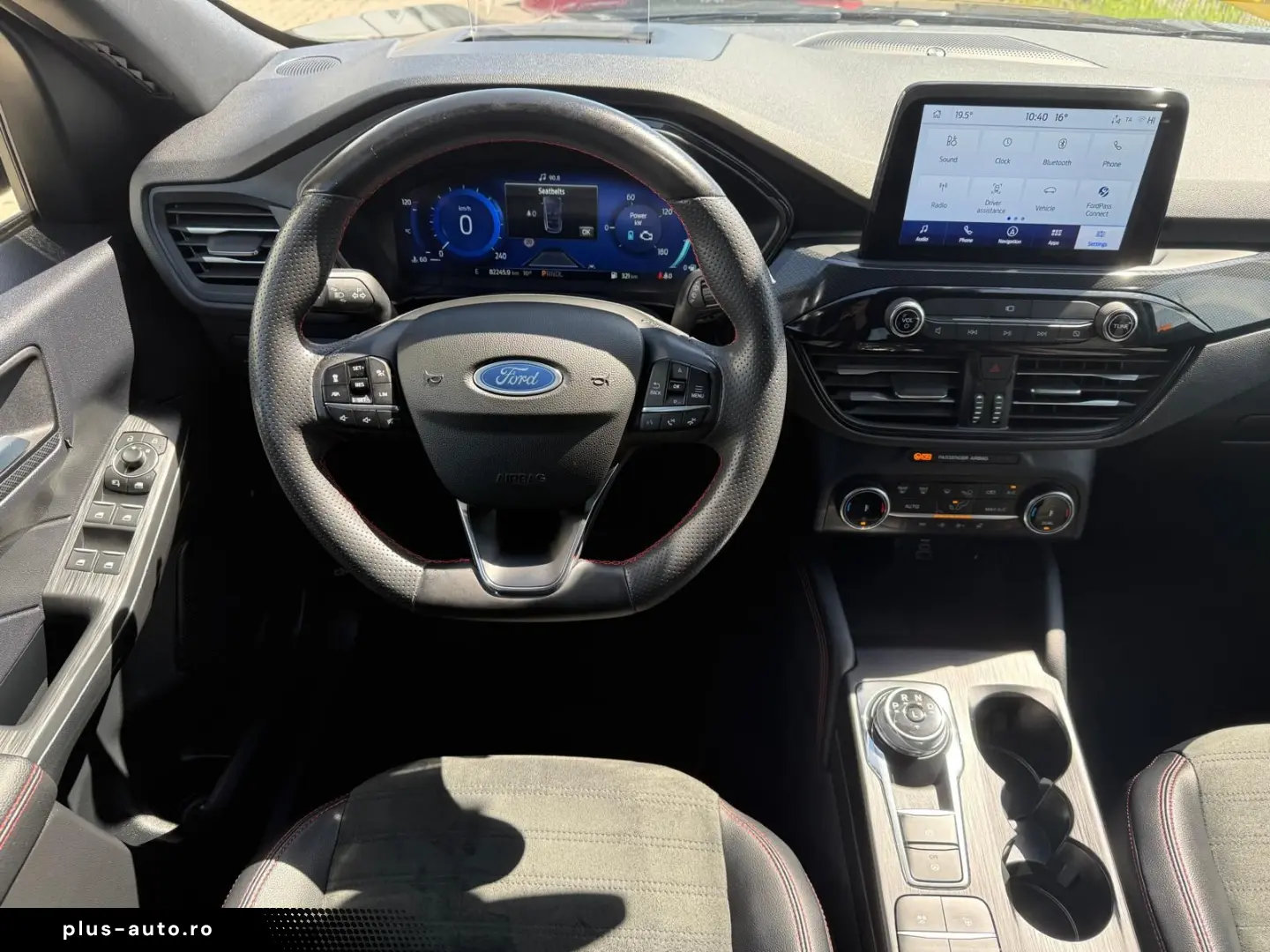 Ford Kuga 2.5 Duratec HEV ST-LINE X CVT 4WD