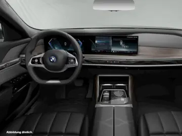 BMW 750e xDrive TV-Fond-Entertainment SkyLounge