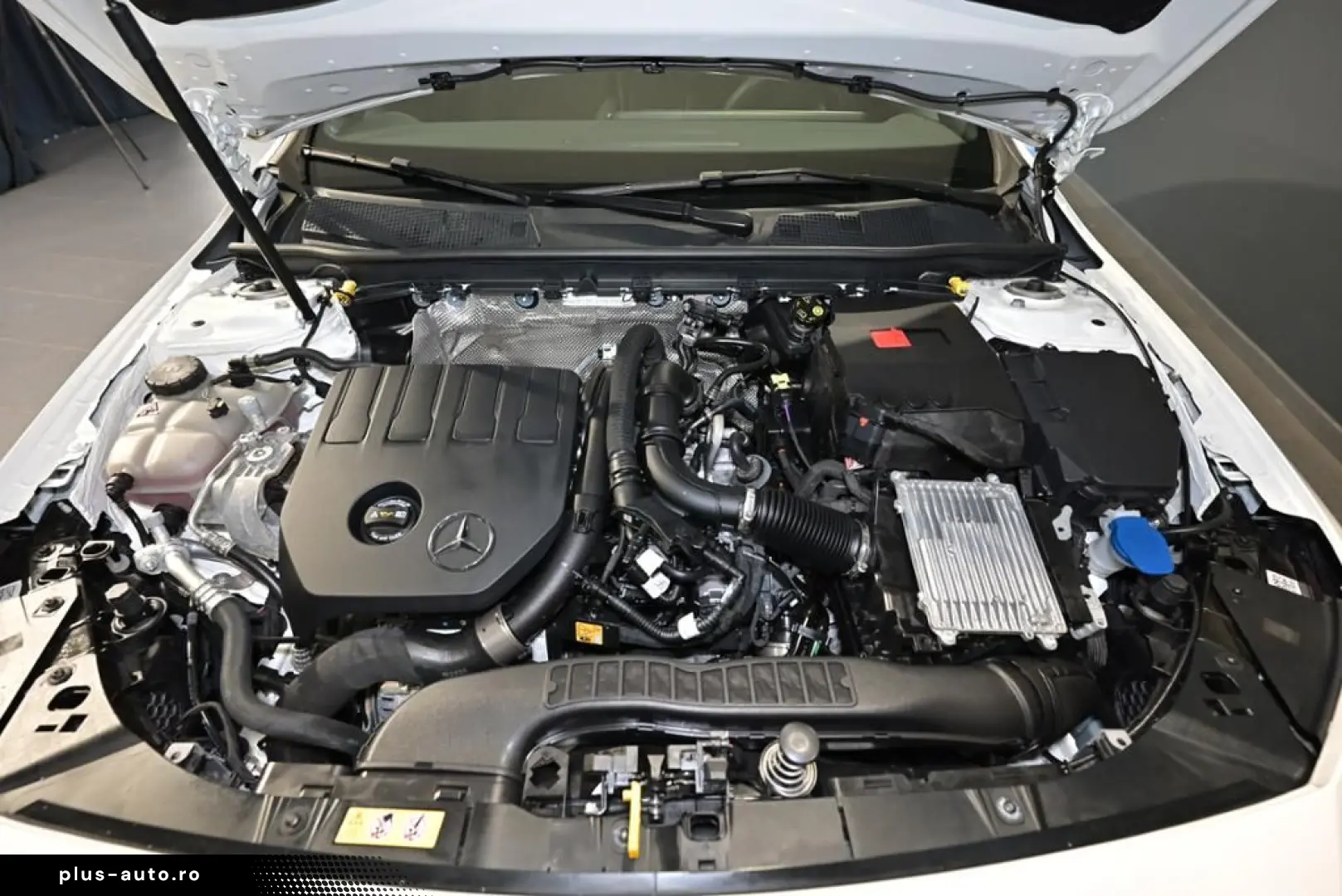 MERCEDES-BENZ CLA 180 Coupé AMG LED NAVI KAMERA