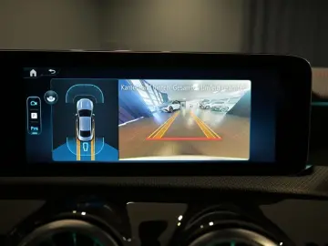 MERCEDES-BENZ CLA 180 Coupé AMG LED NAVI KAMERA