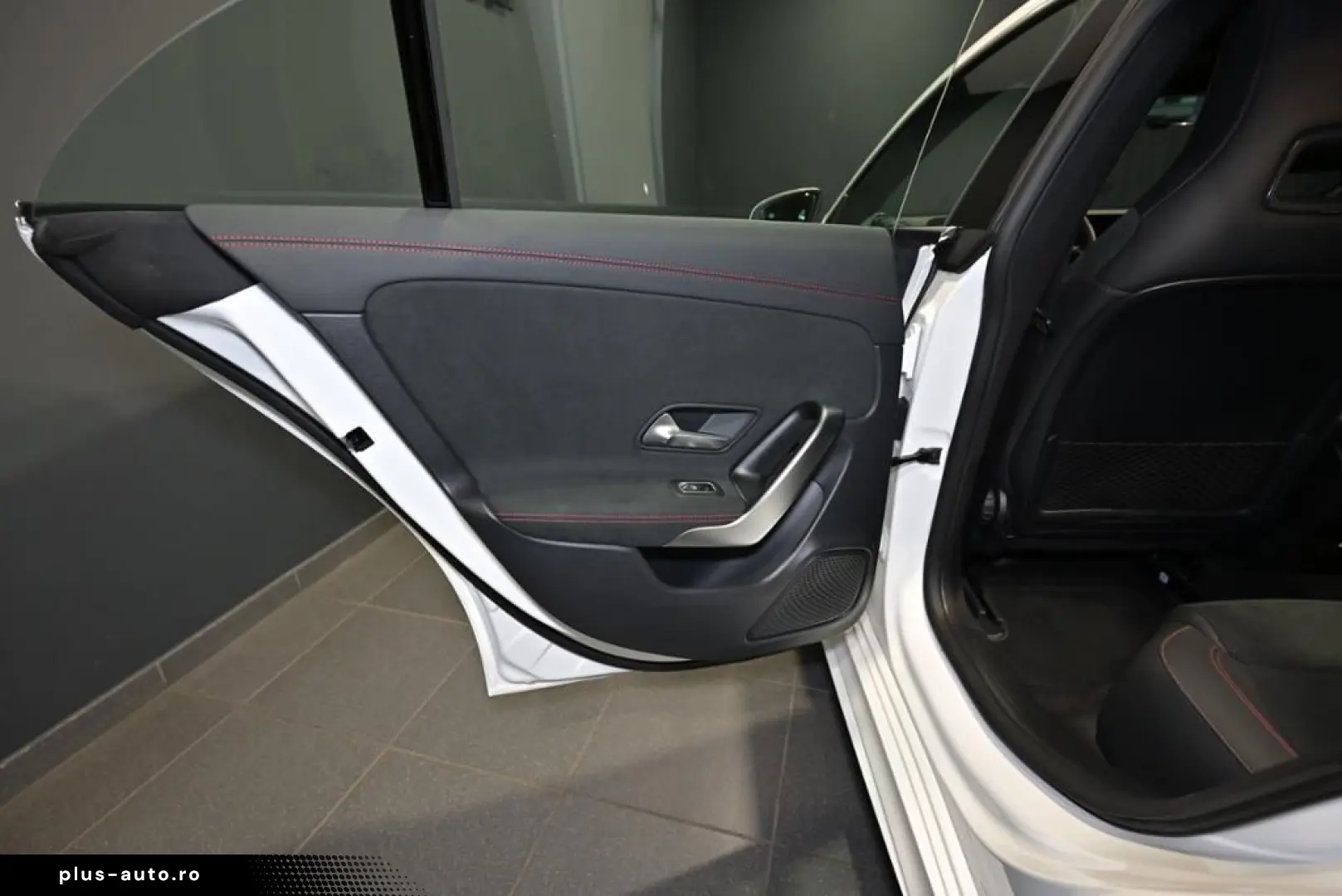 MERCEDES-BENZ CLA 180 Coupé AMG LED NAVI KAMERA