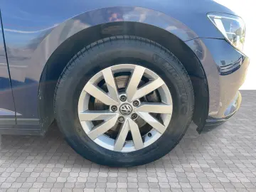 VW Passat Advance 2.0 TDI