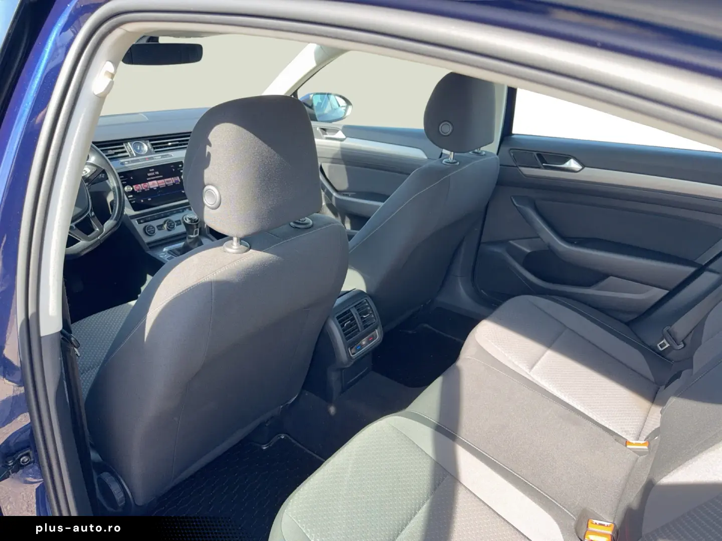 VW Passat Advance 2.0 TDI