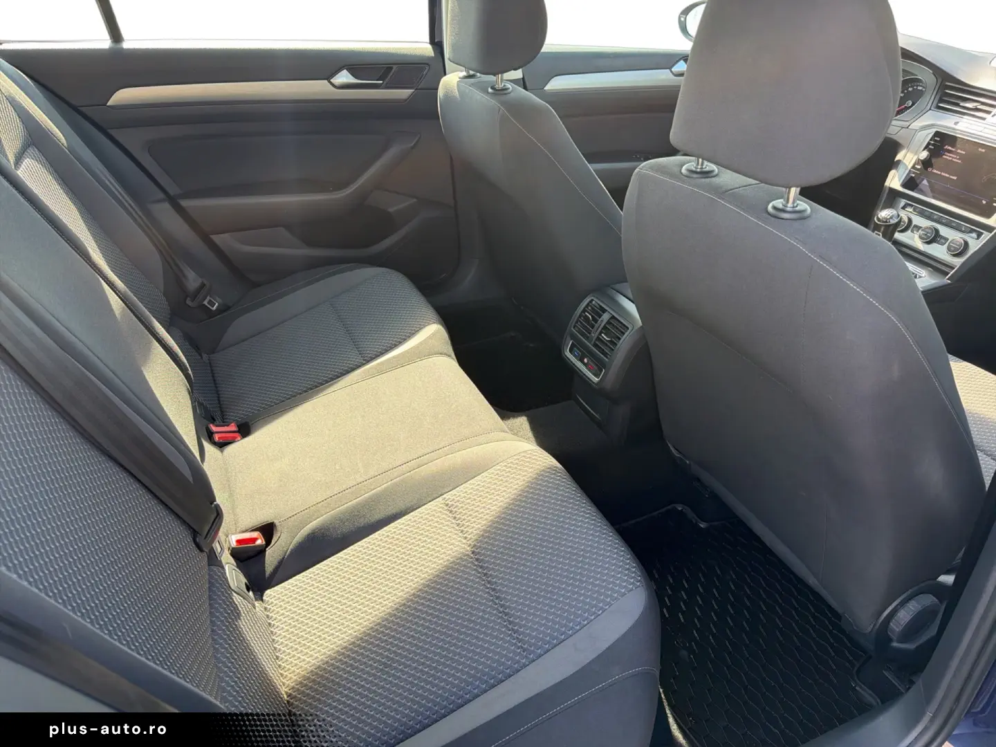 VW Passat Advance 2.0 TDI