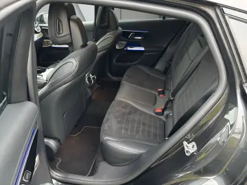 MERCEDES-BENZ GLC200d Coupe 4M AMG Burmester 360