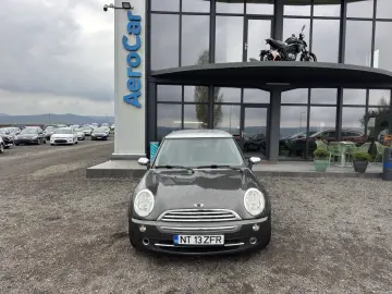 MINI COOPER    1.6i