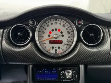 MINI COOPER    1.6i