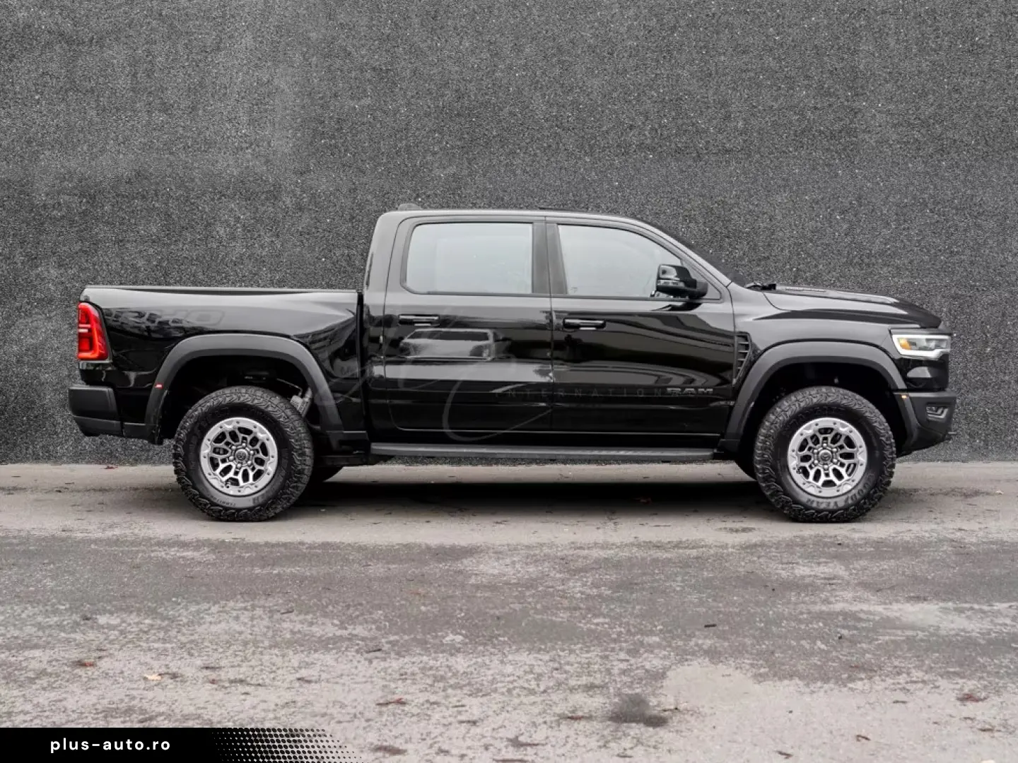 Dodge 2025 RAM 1500 RHO T1