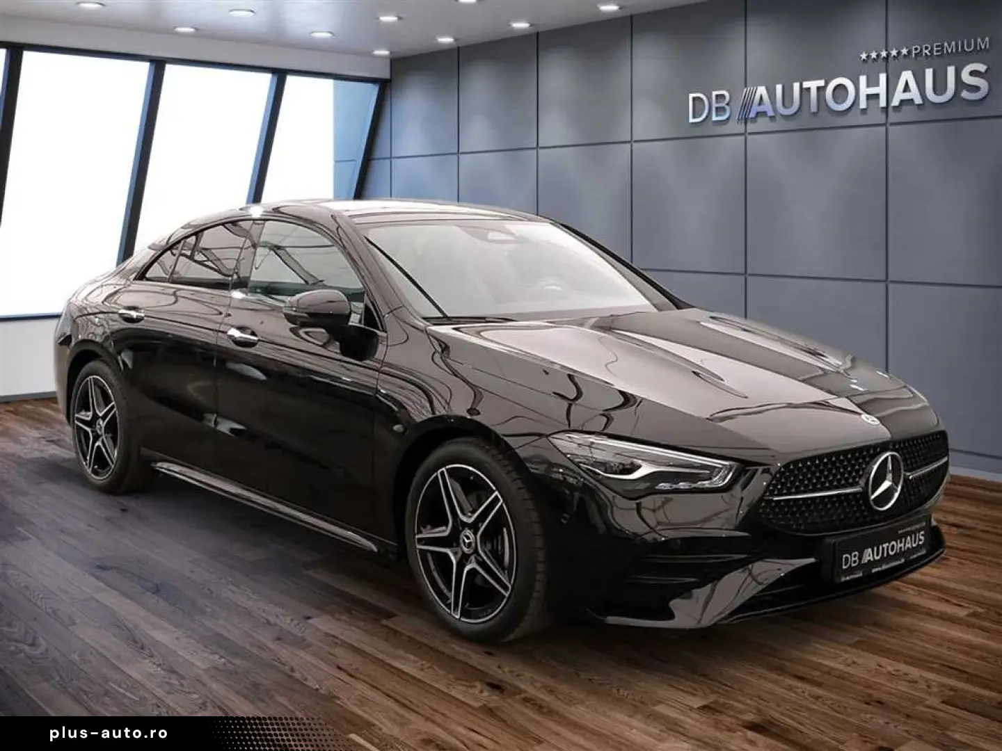 MERCEDES-BENZ CLA 180 AMG Line DCT PanoDach AHK