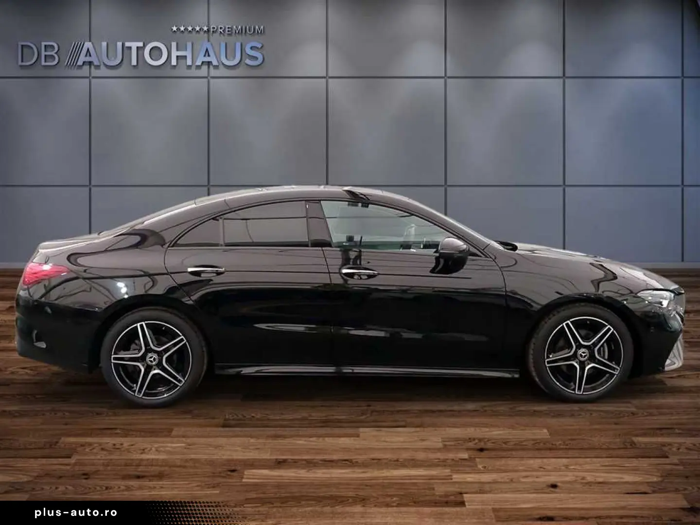 MERCEDES-BENZ CLA 180 AMG Line DCT PanoDach AHK