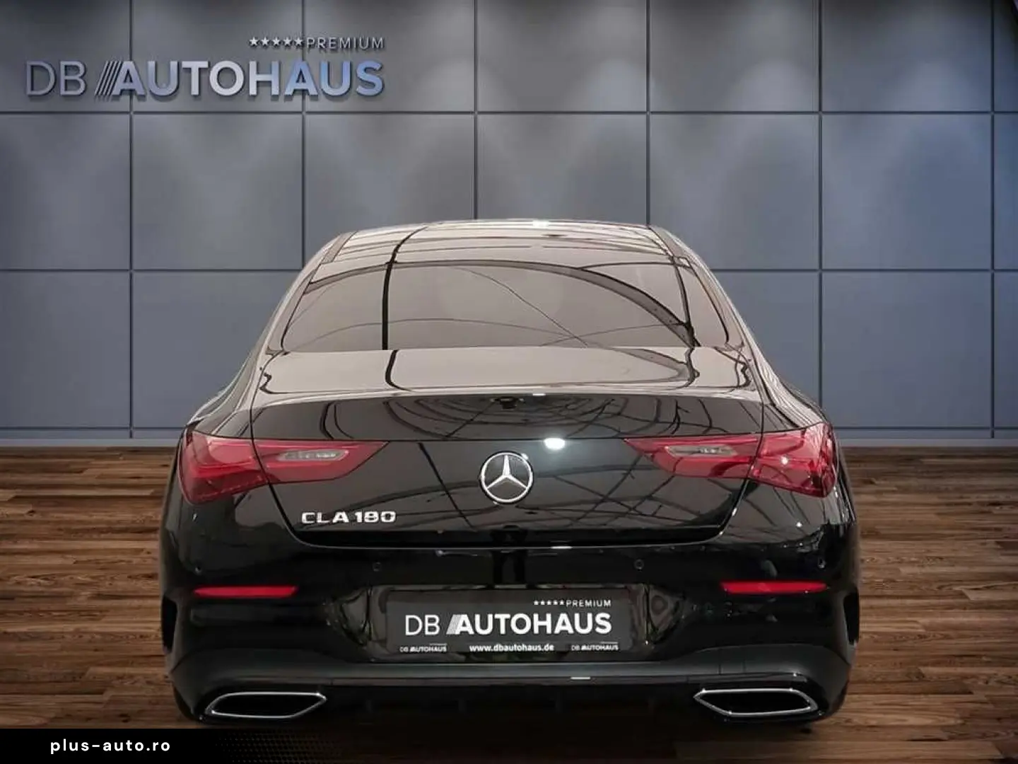 MERCEDES-BENZ CLA 180 AMG Line DCT PanoDach AHK