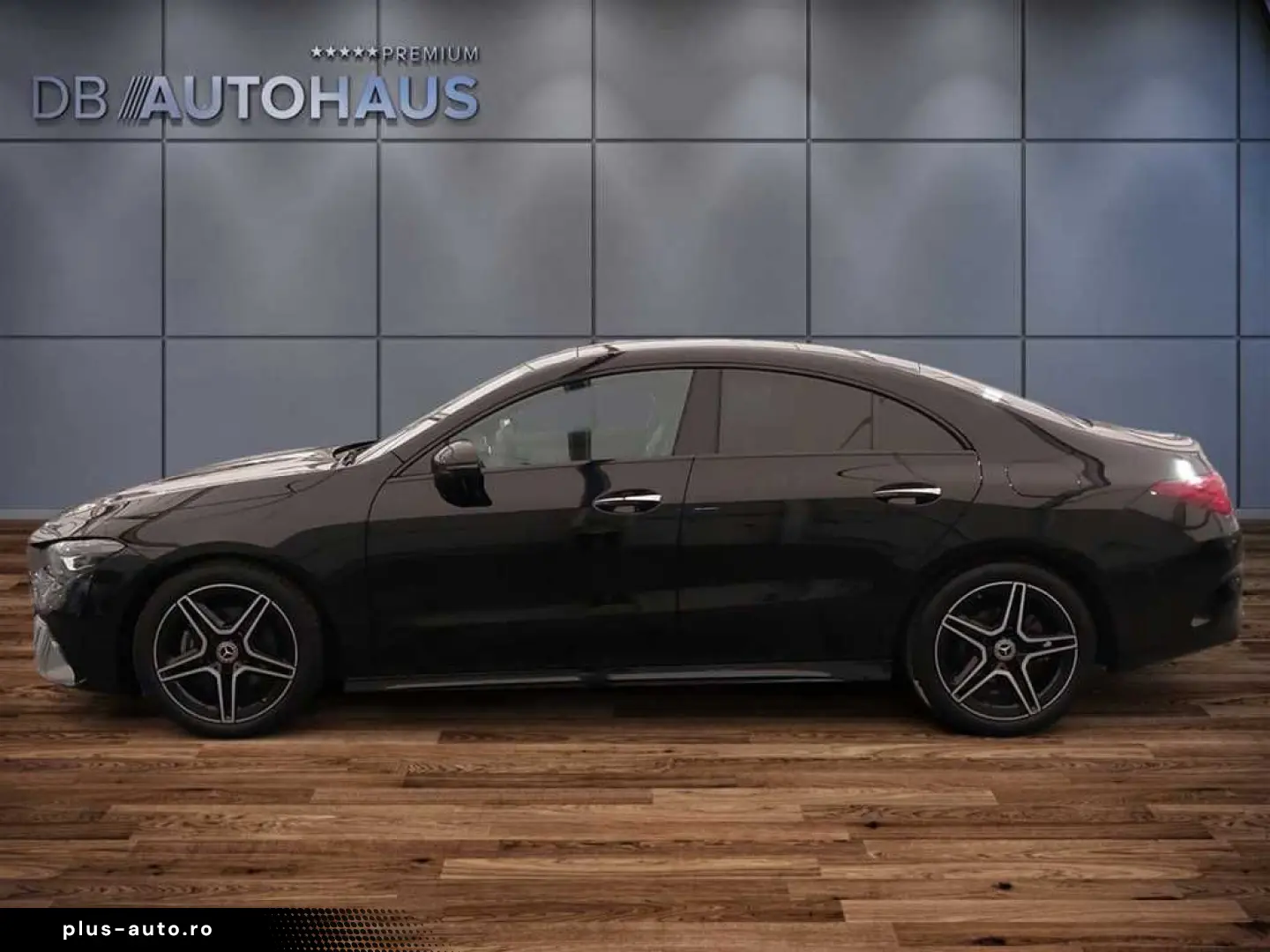 MERCEDES-BENZ CLA 180 AMG Line DCT PanoDach AHK