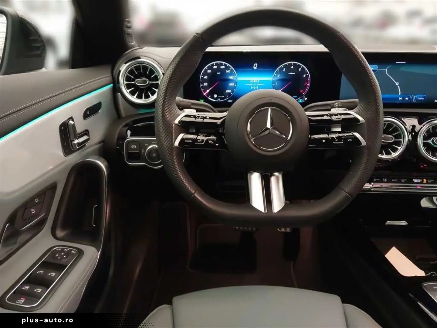 MERCEDES-BENZ CLA 180 AMG Line DCT PanoDach AHK