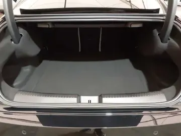 MERCEDES-BENZ CLA 180 AMG Line DCT PanoDach AHK