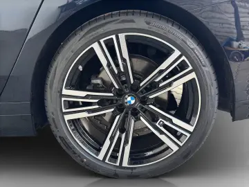 BMW 740d xDrive Limousine M Sportpaket