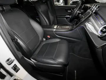 MERCEDES-BENZ GLC 220 d 4M AMG KEYLESS HEADUP DISTRO