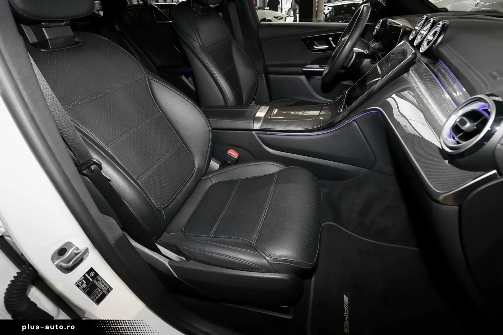 MERCEDES-BENZ GLC 220 d 4M AMG KEYLESS HEADUP DISTRO