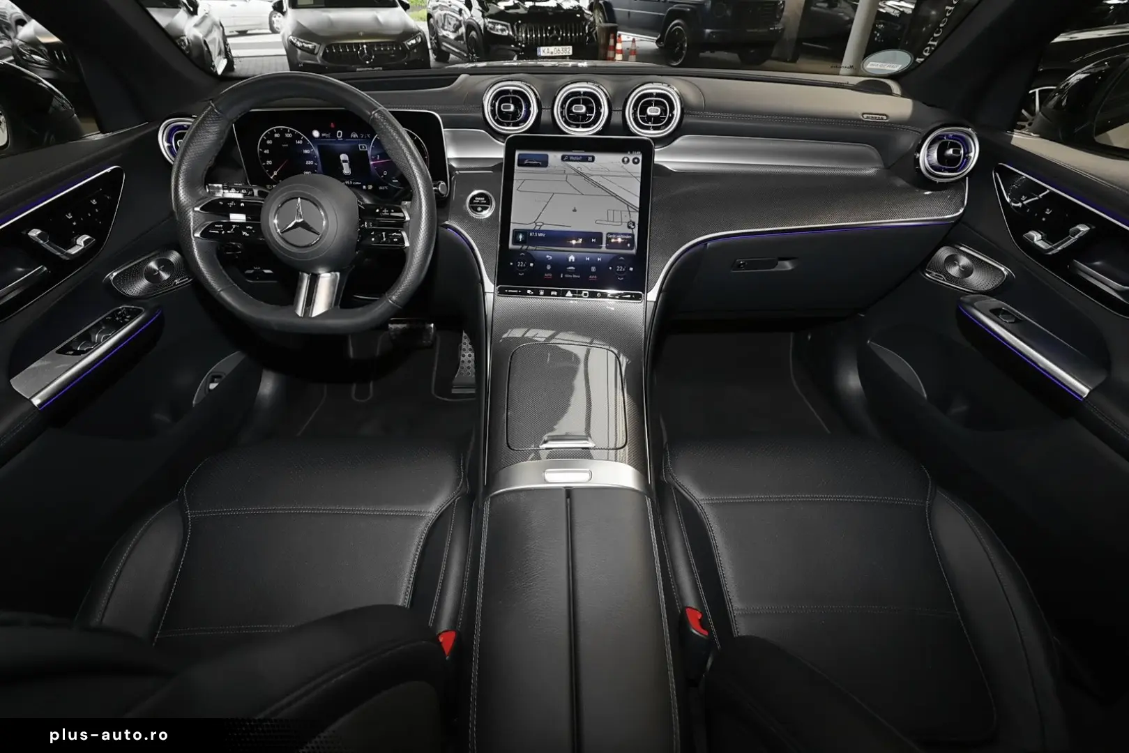 MERCEDES-BENZ GLC 220 d 4M AMG KEYLESS HEADUP DISTRO