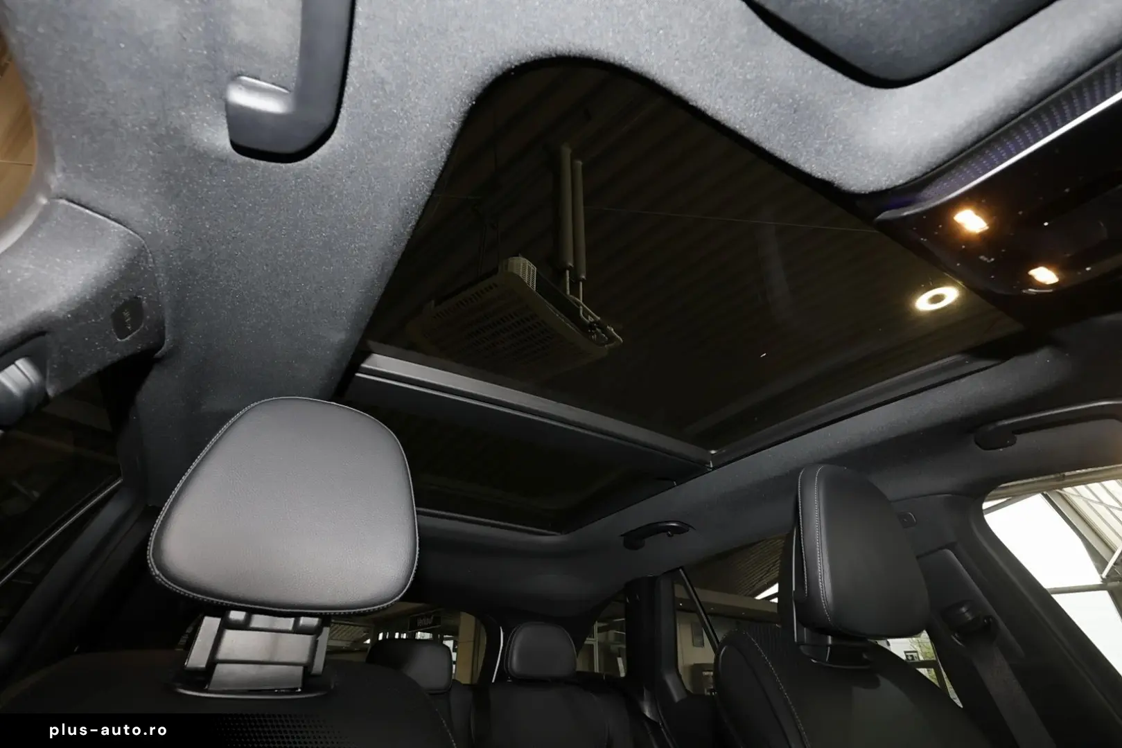 MERCEDES-BENZ GLC 220 d 4M AMG KEYLESS HEADUP DISTRO