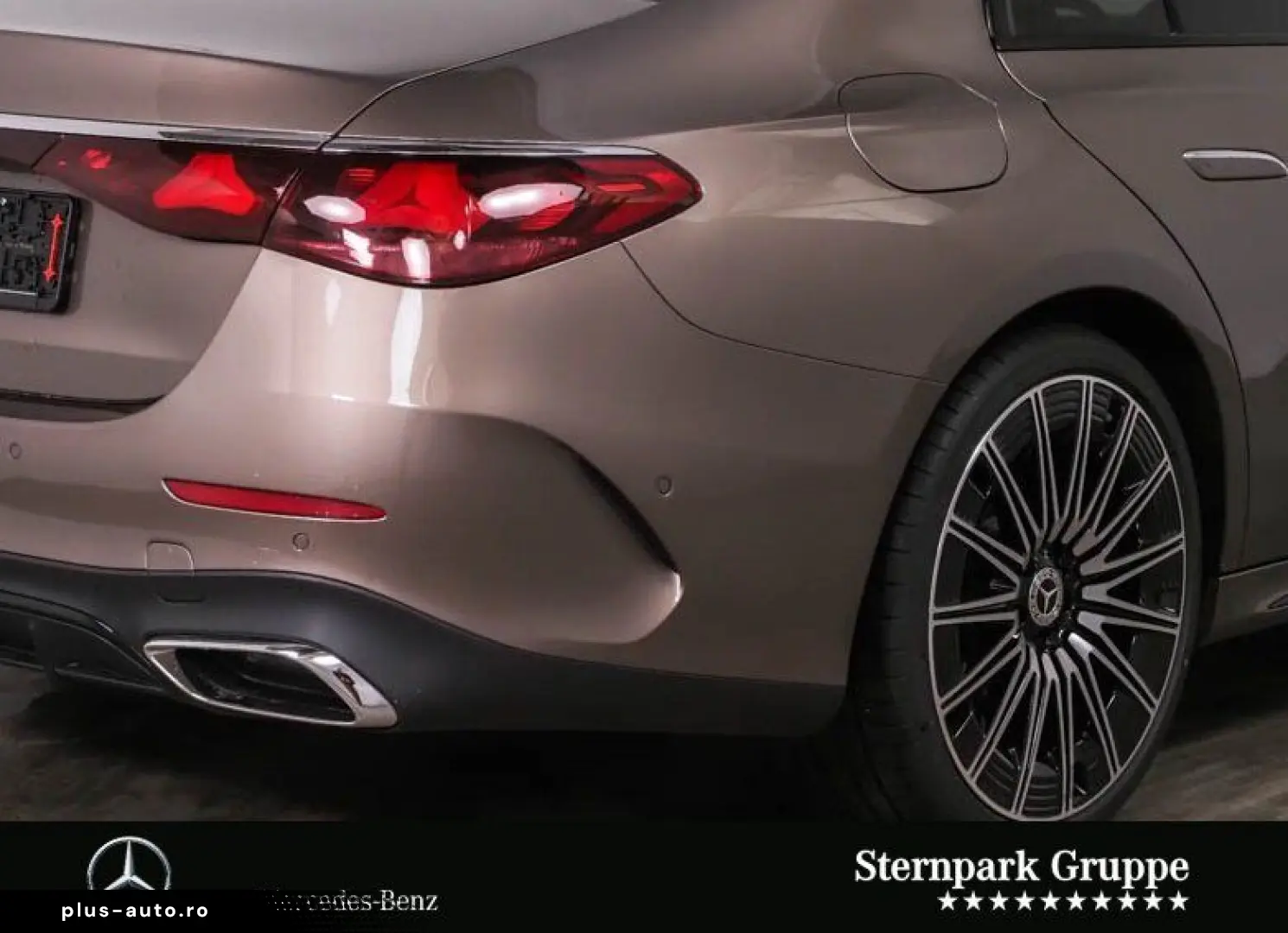 MERCEDES-BENZ E 220 d Limo AMG Pano SUPER Distro Mem&hellip;