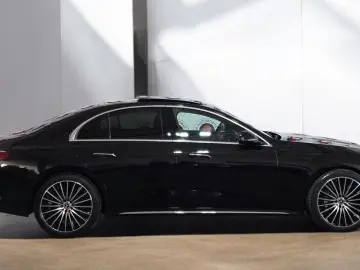 MERCEDES-BENZ E 220 E Limousine Edition AMG Line Superscreen