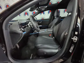 MERCEDES-BENZ E 220 E Limousine Edition AMG Line Superscreen