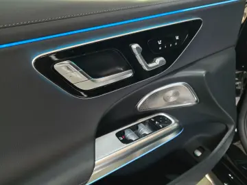 MERCEDES-BENZ E 220 E Limousine Edition AMG Line Superscreen