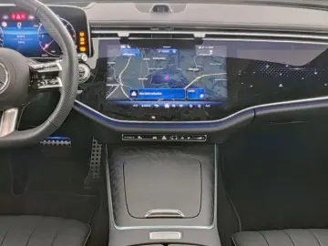 MERCEDES-BENZ E 220 d AMG NIGHT SUPERSCREEN DIST PAN&hellip;